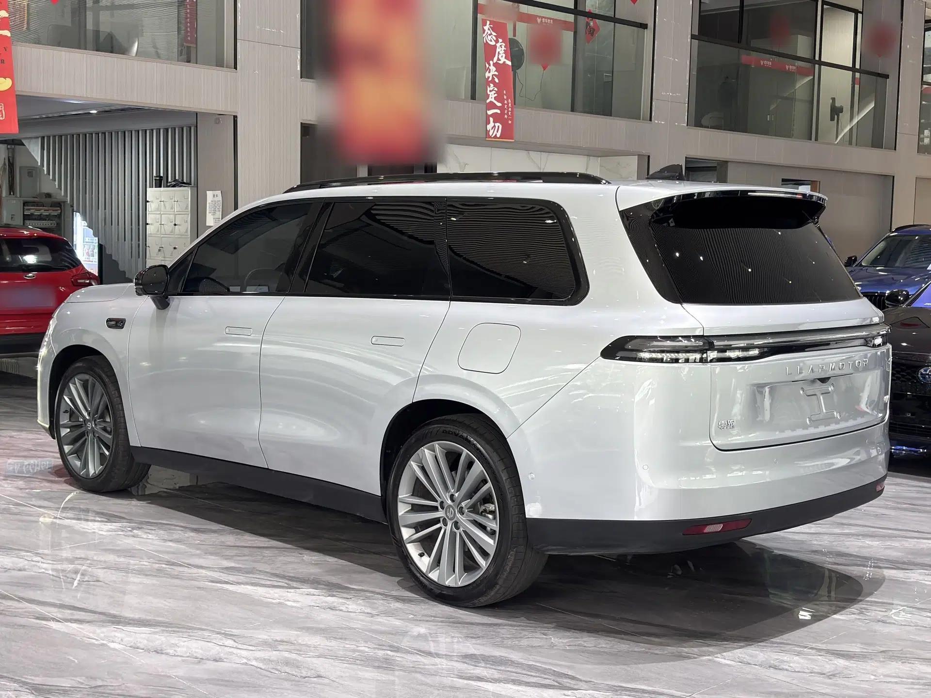 Leapmotor C16 2024 Pure Electric 520 Deluxe Edition — миниатюра 22