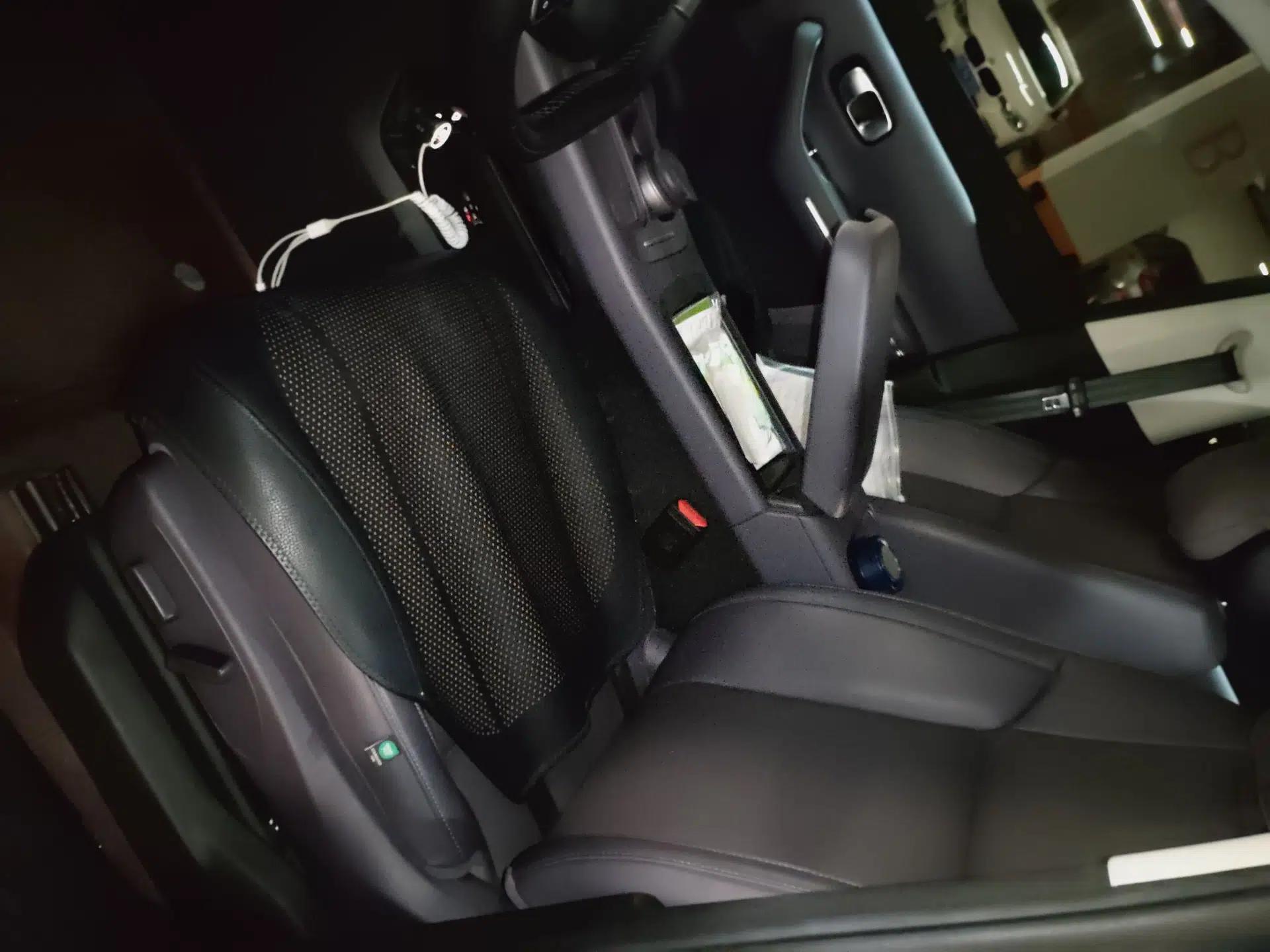 Leapmotor C16 2024 Range-Extended 200 Luxury Edition — миниатюра 12