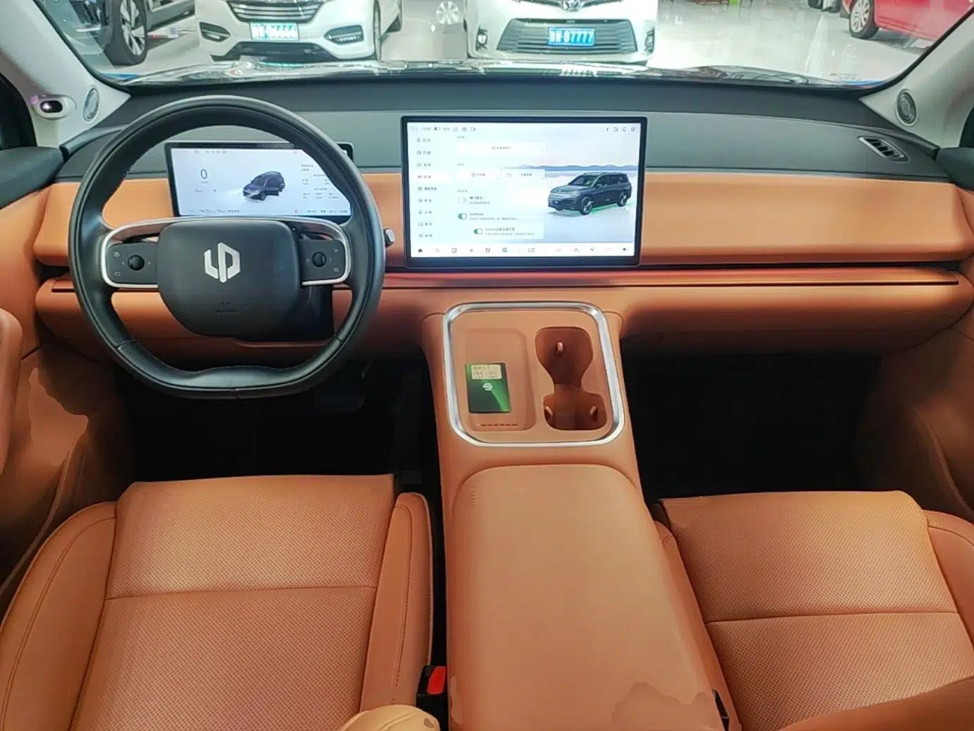 Leapmotor C16 2026 Extended-Range 280 LiDAR Zhizun Edition 6 Seats — миниатюра 17