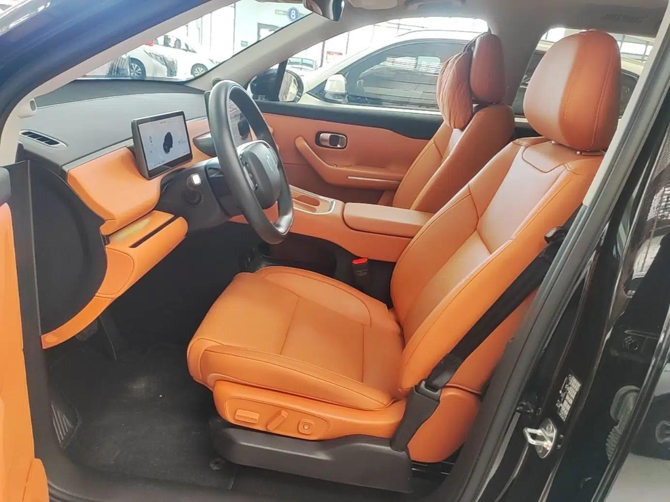 Leapmotor C16 2026 Extended-Range 280 LiDAR Zhizun Edition 6 Seats — миниатюра 22