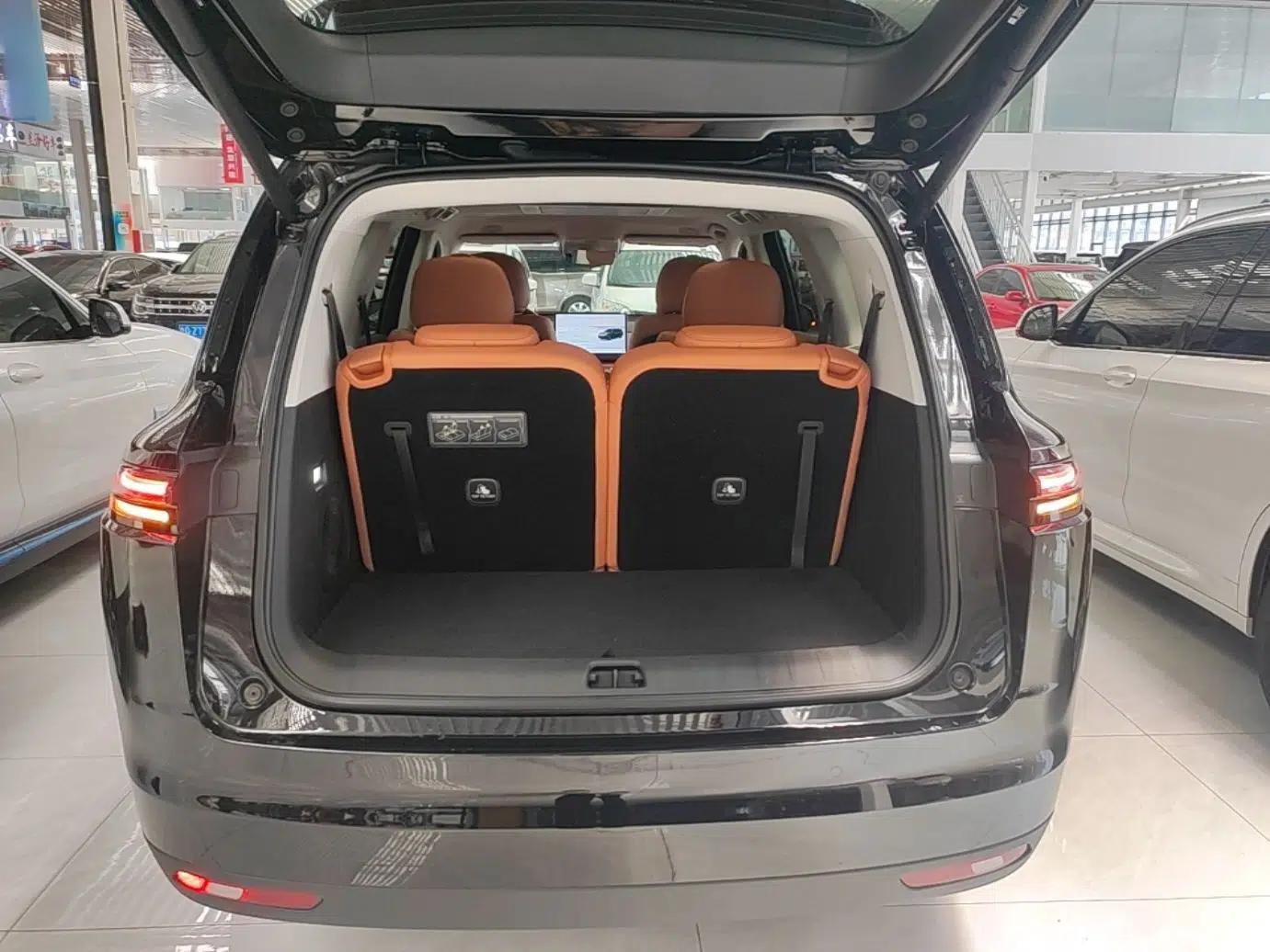 Leapmotor C16 2026 Extended-Range 280 LiDAR Zhizun Edition 6 Seats — миниатюра 27