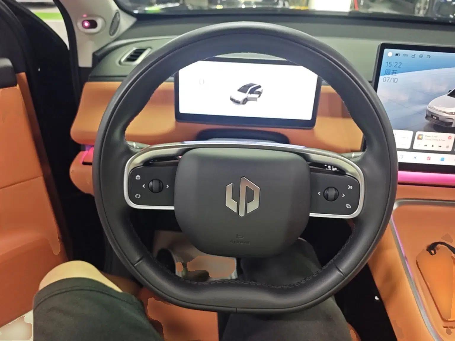 Leapmotor C16 2026 Extended-Range 280 LiDAR Zhizun Edition 6 Seats — миниатюра 18