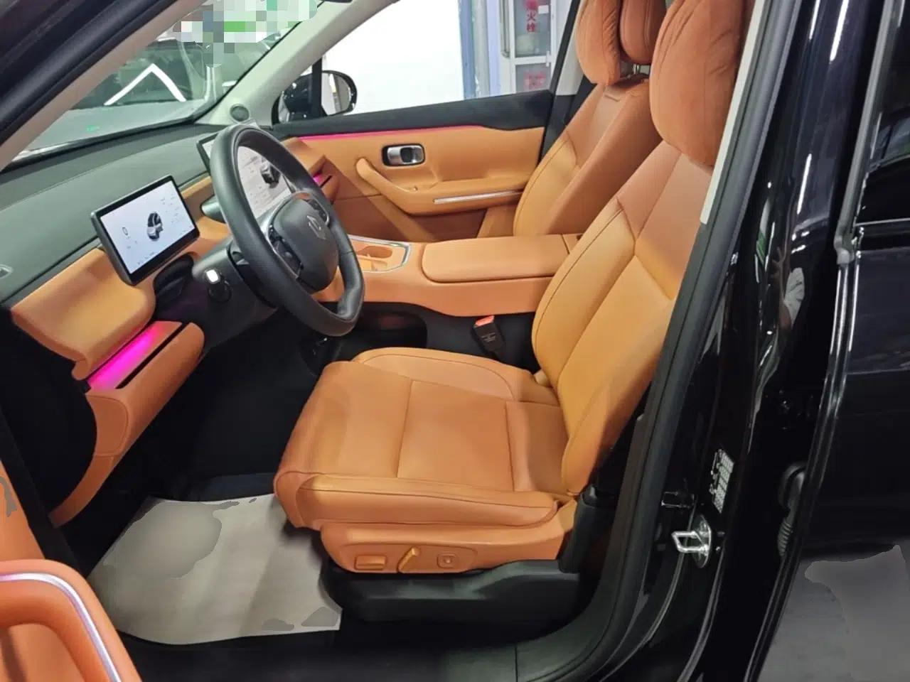 Leapmotor C16 2026 Extended-Range 280 LiDAR Zhizun Edition 6 Seats — миниатюра 22