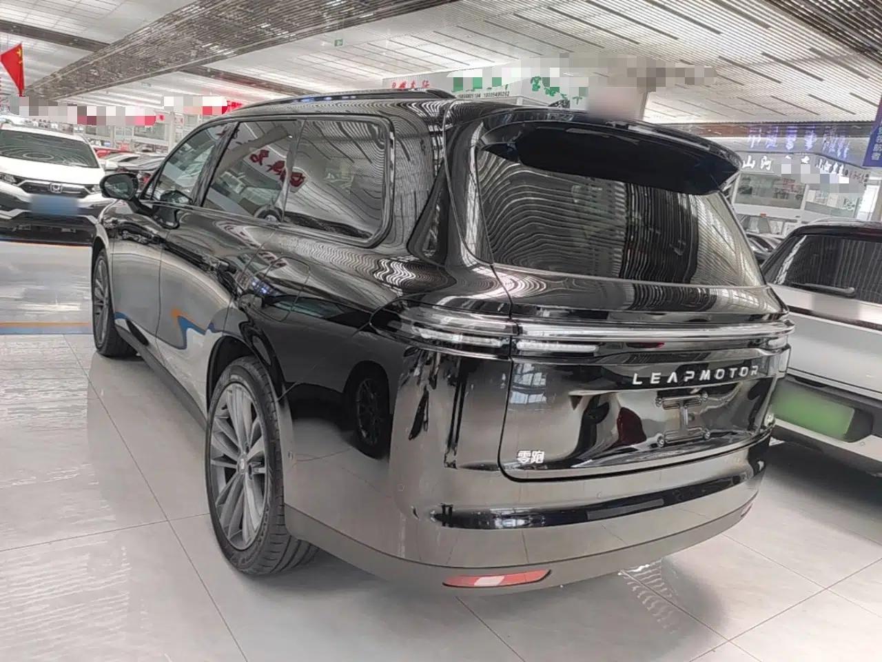 Leapmotor C16 2026 Extended-Range 280 LiDAR Zhizun Edition 6 Seats — миниатюра 4