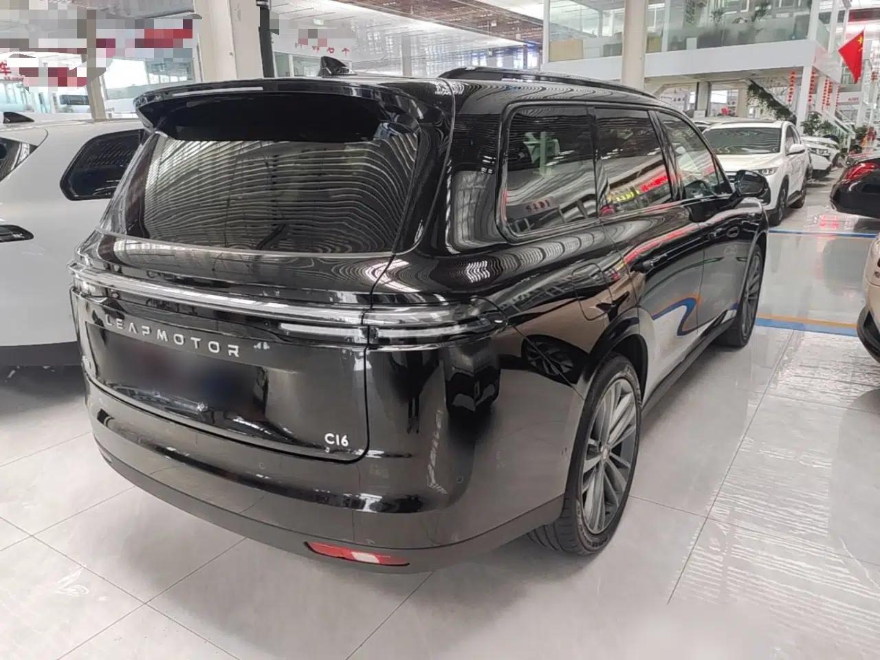 Leapmotor C16 2026 Extended-Range 280 LiDAR Zhizun Edition 6 Seats — миниатюра 6