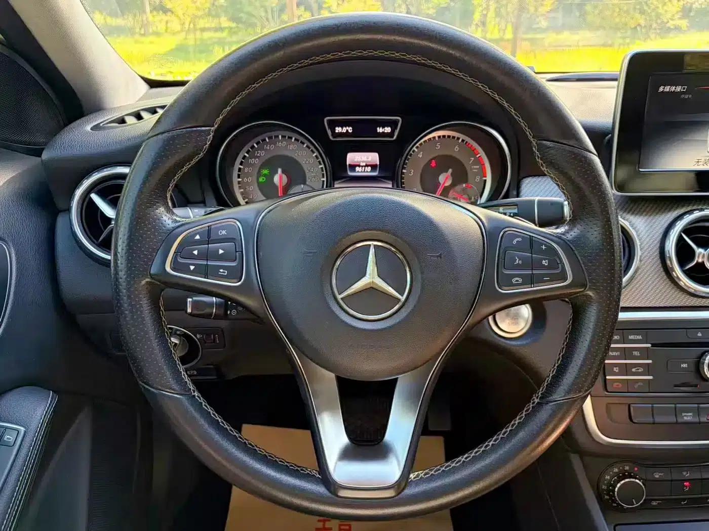 2017 Mercedes-Benz GLA 200 Dynamic — миниатюра 13