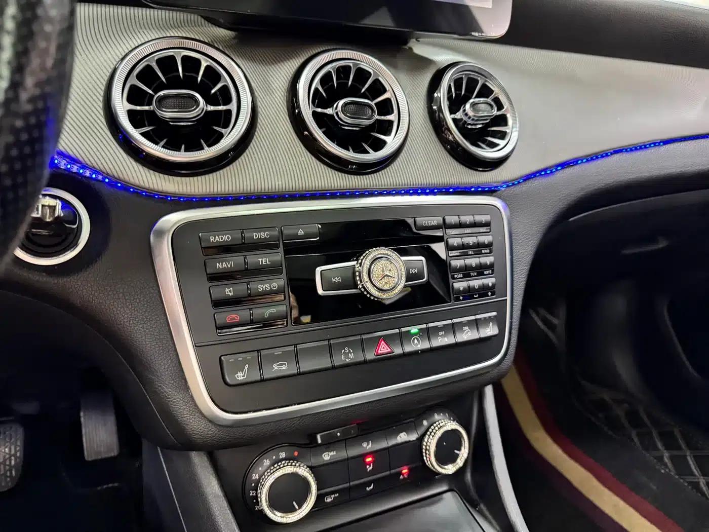 2015 Mercedes-Benz GLA 220 4MATIC Luxury — миниатюра 12
