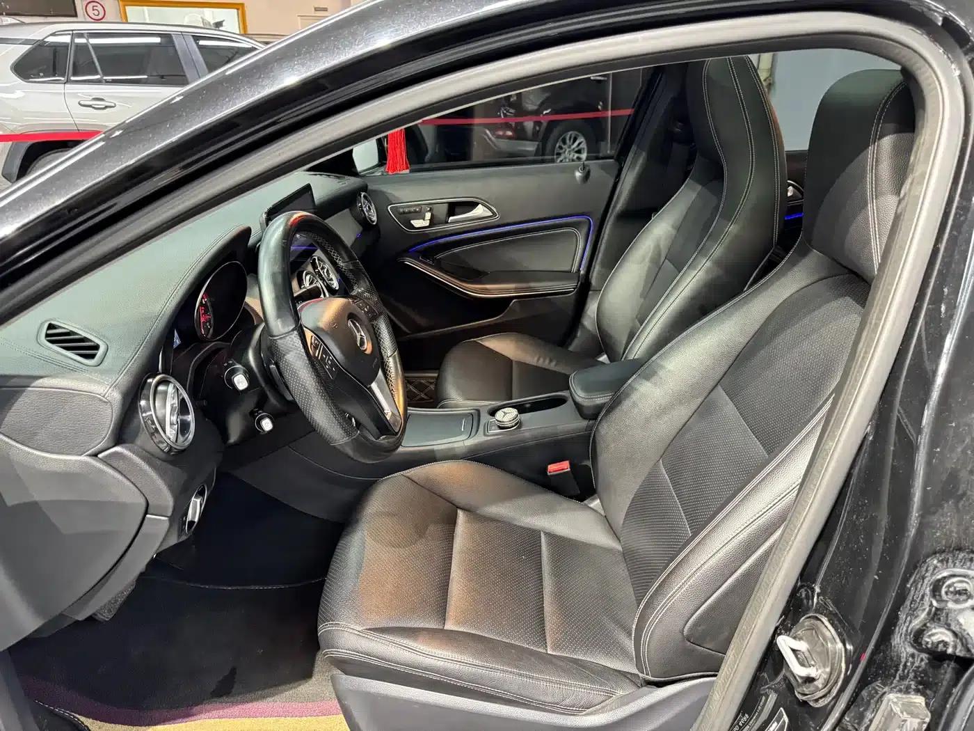 2015 Mercedes-Benz GLA 220 4MATIC Luxury — миниатюра 9