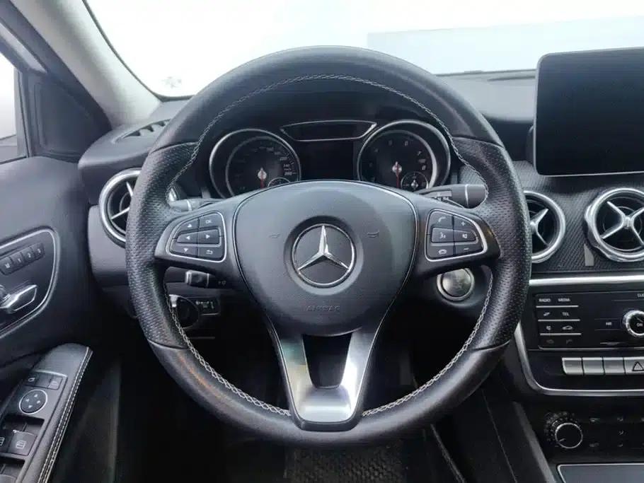 2018 Mercedes-Benz GLA 200 Dynamic — миниатюра 15