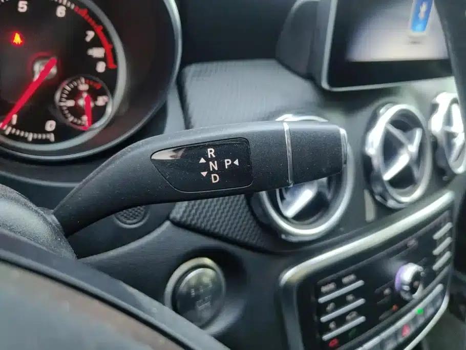 2018 Mercedes-Benz GLA 200 Dynamic — миниатюра 16