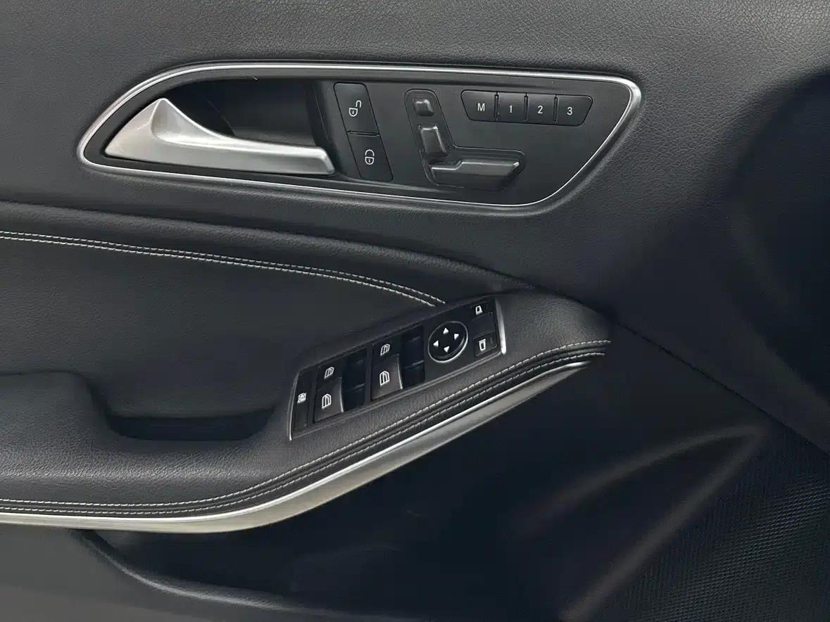 2016 Mercedes-Benz GLA 220 4MATIC Fashion Edition — миниатюра 19