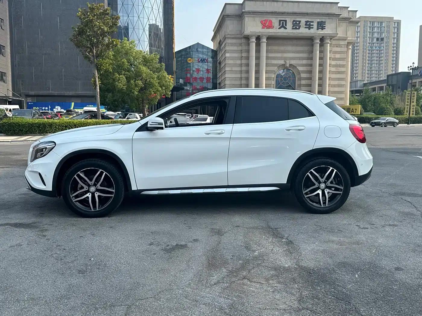 2016 Mercedes-Benz GLA 220 4MATIC Fashion Edition — миниатюра 4
