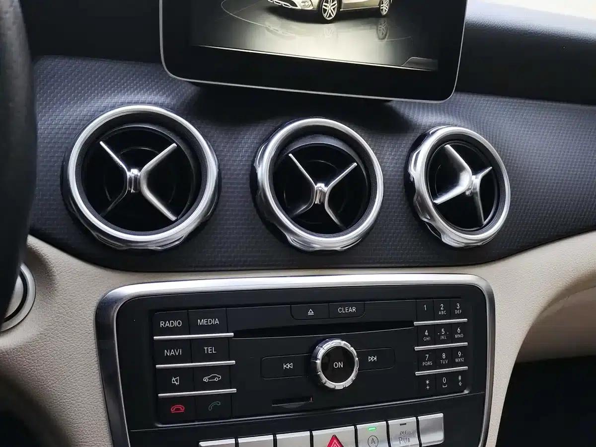 2017 Mercedes-Benz GLA 200 Dynamic — миниатюра 17
