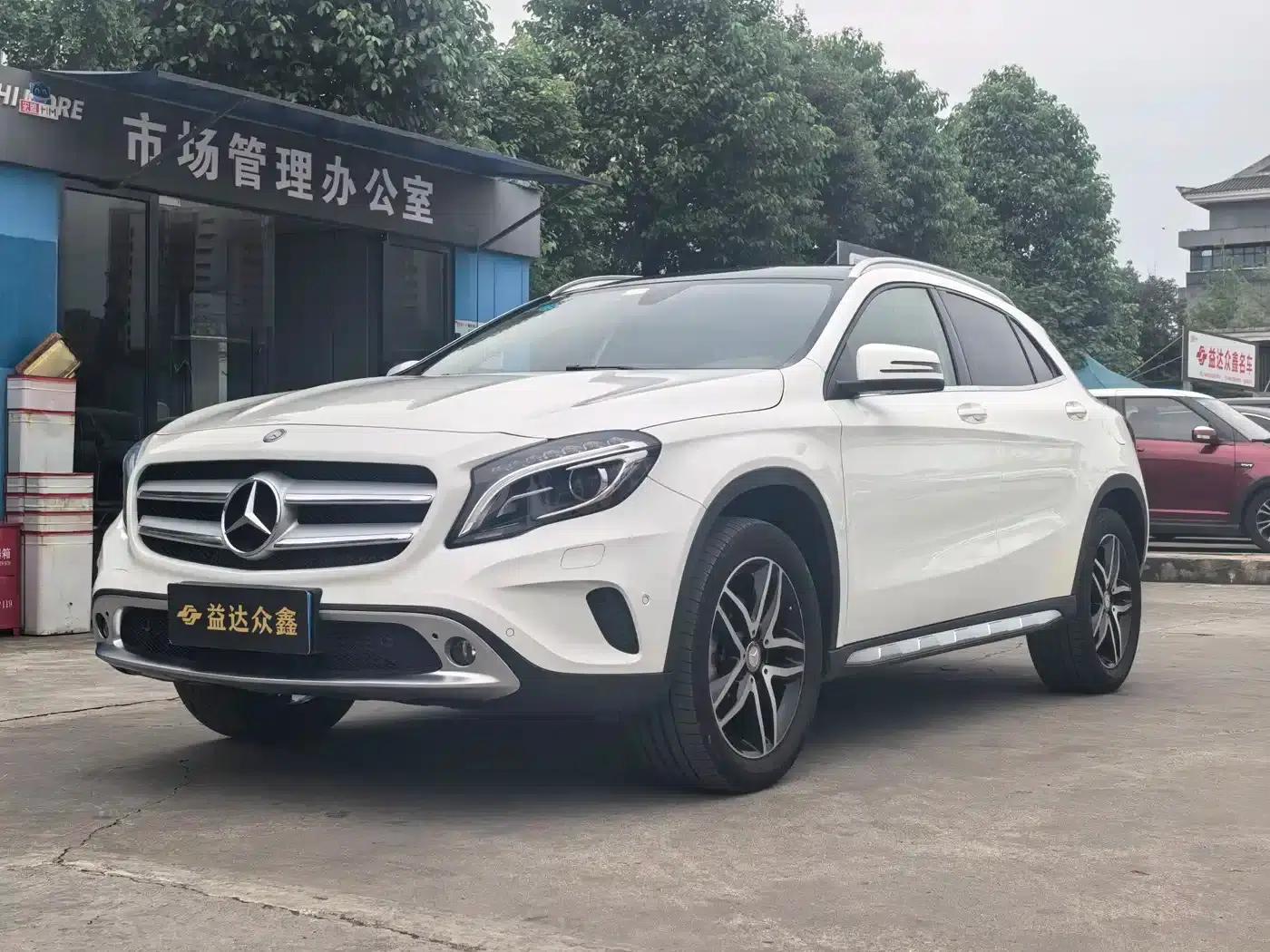 2017 Mercedes-Benz GLA 220 4MATIC Fashion Edition — миниатюра 1