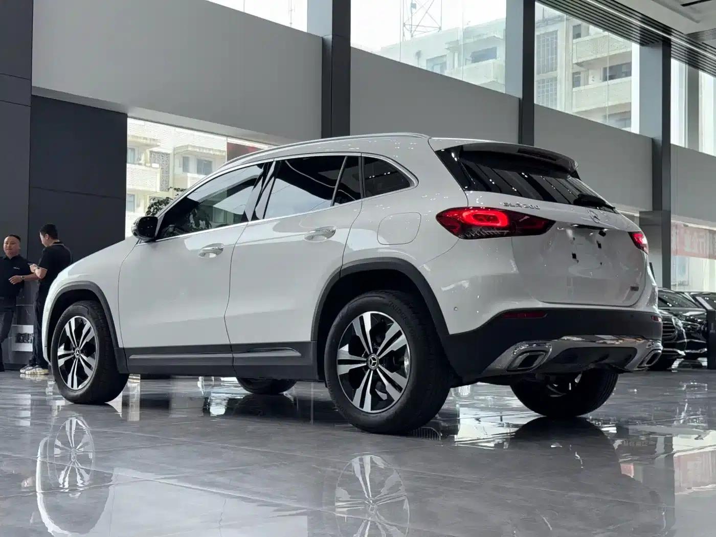 2020 Mercedes-Benz GLA 200 — миниатюра 4