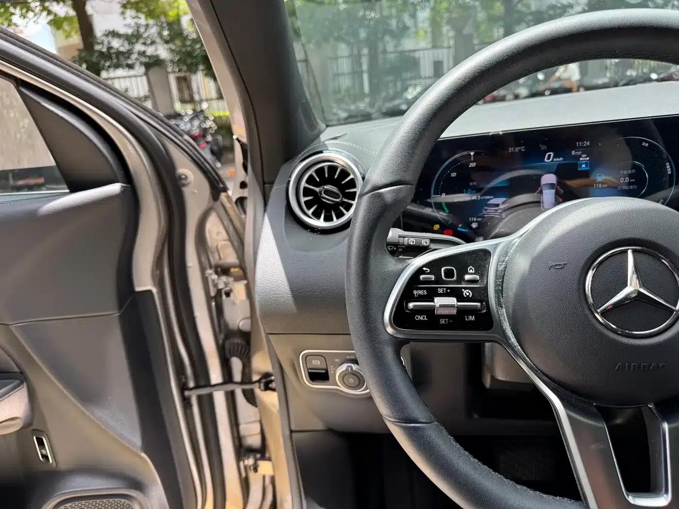 2023 Mercedes-Benz GLA 220 — миниатюра 11