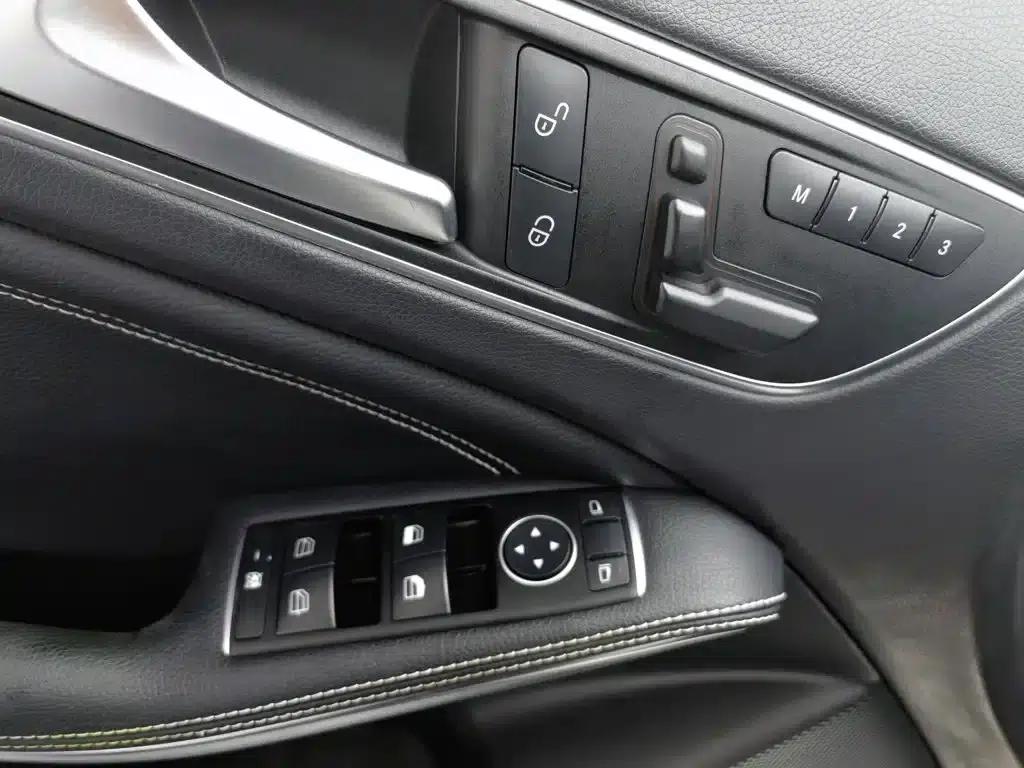 2016 Mercedes-Benz GLA 200 Fashion Edition — миниатюра 9