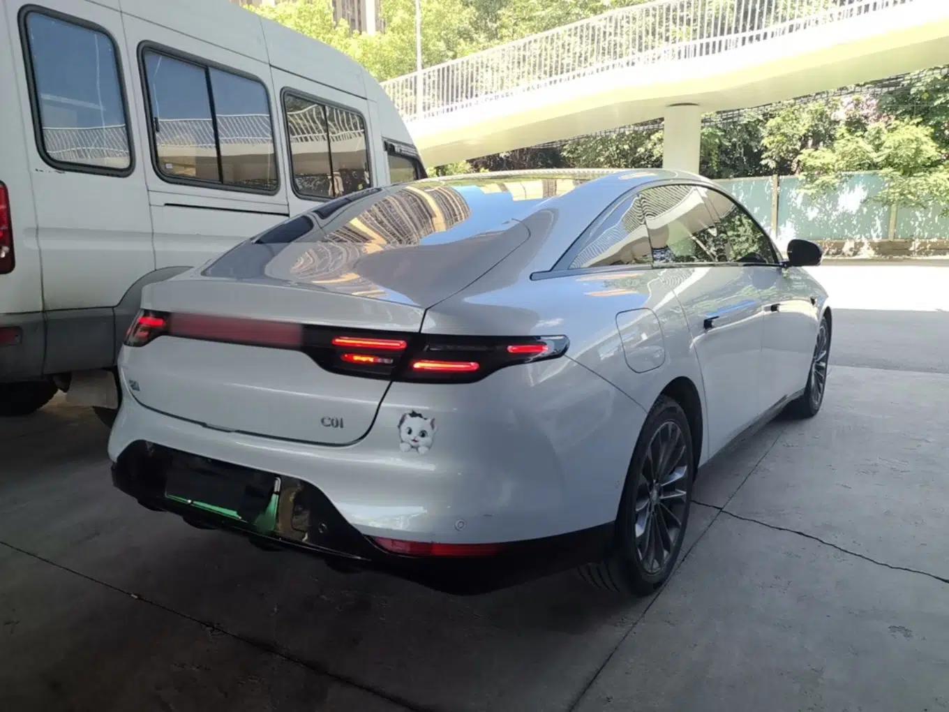 Leapmotor C01 2024 Pure Electric 525 Luxury Edition — миниатюра 6
