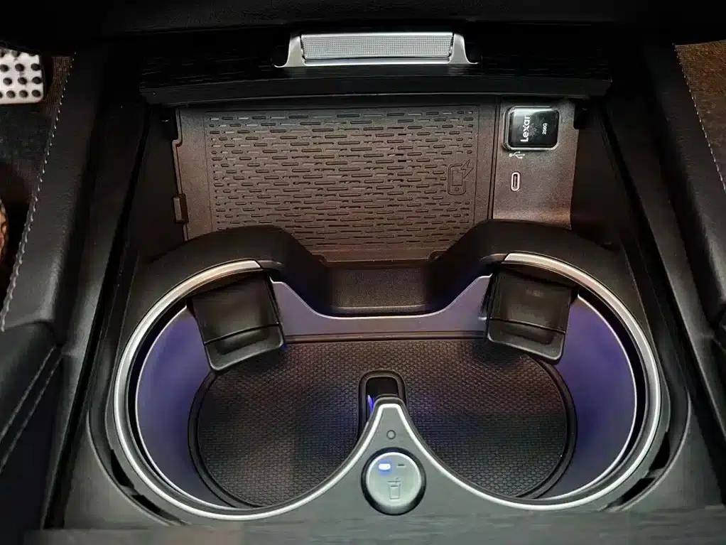 2025 Mercedes-Benz GLS 450 4MATIC Luxury — миниатюра 11