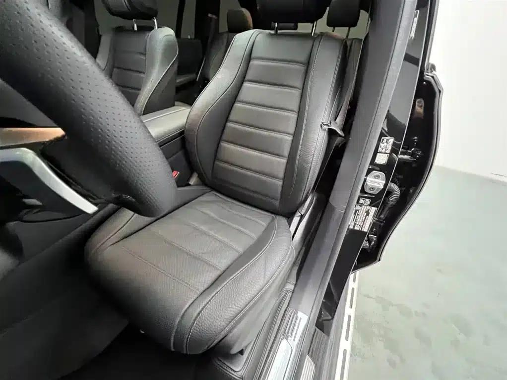 2025 Mercedes-Benz GLS 450 4MATIC Luxury — миниатюра 4