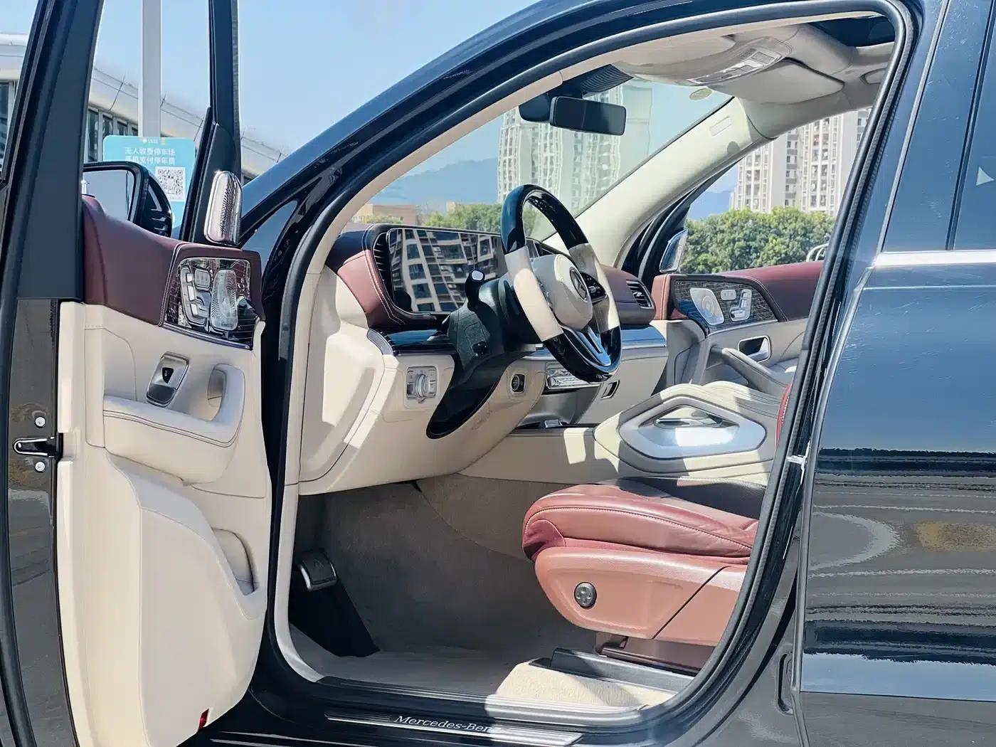 2023 Mercedes-Benz GLS 450 4MATIC Luxury — миниатюра 4