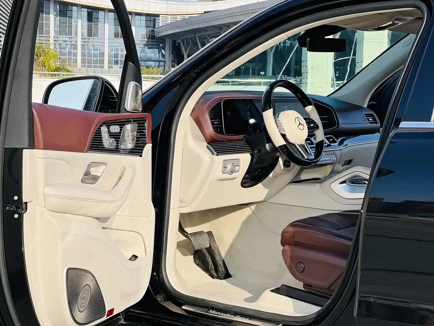 Mercedes-Benz GLS 2023 Facelift GLS 450 4MATIC Luxury — миниатюра 4