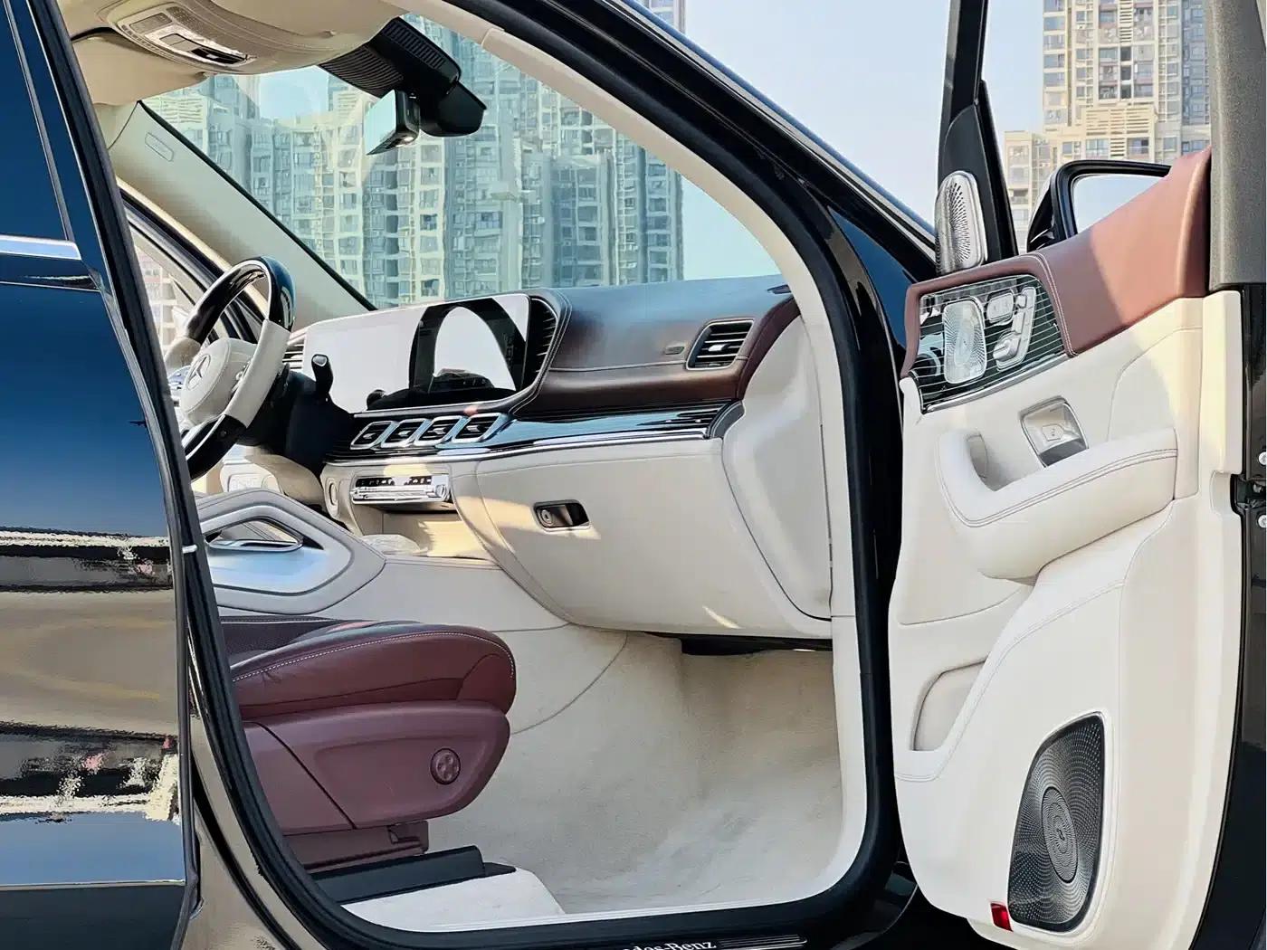 Mercedes-Benz GLS 2023 Facelift GLS 450 4MATIC Luxury — миниатюра 6