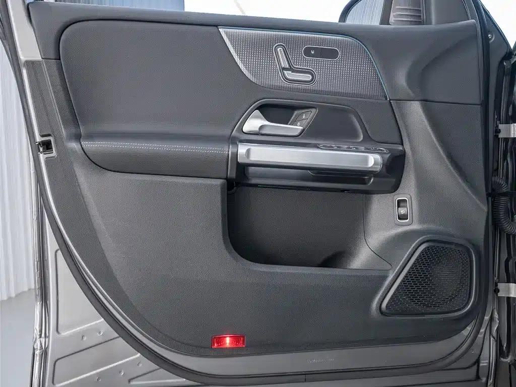 2023 Mercedes-Benz GLB 220 Fashion Edition — миниатюра 22
