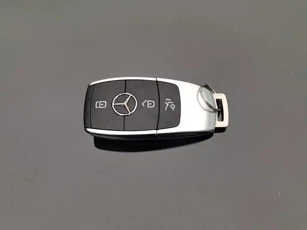 2022 Mercedes-Benz GLB 220 4MATIC — миниатюра 19