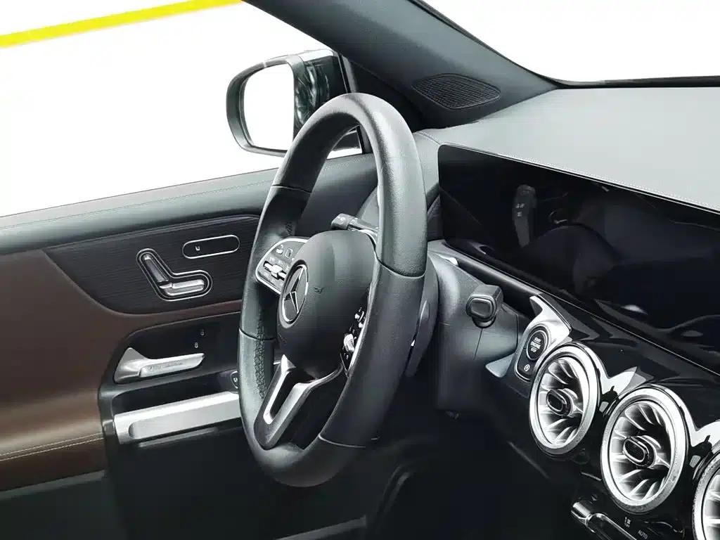2022 Mercedes-Benz GLB 220 4MATIC — миниатюра 22