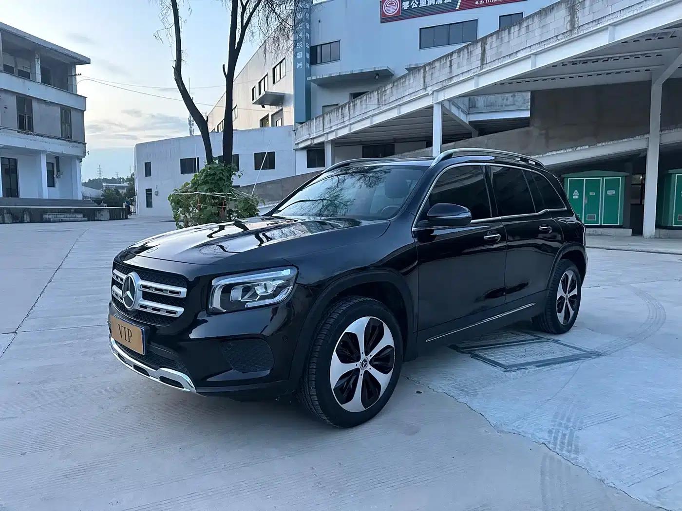 2023 Mercedes-Benz GLB 220 Fashion Edition — миниатюра 1