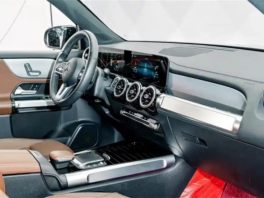 Mercedes-Benz GLB 2023 Fashion Edition — миниатюра 17