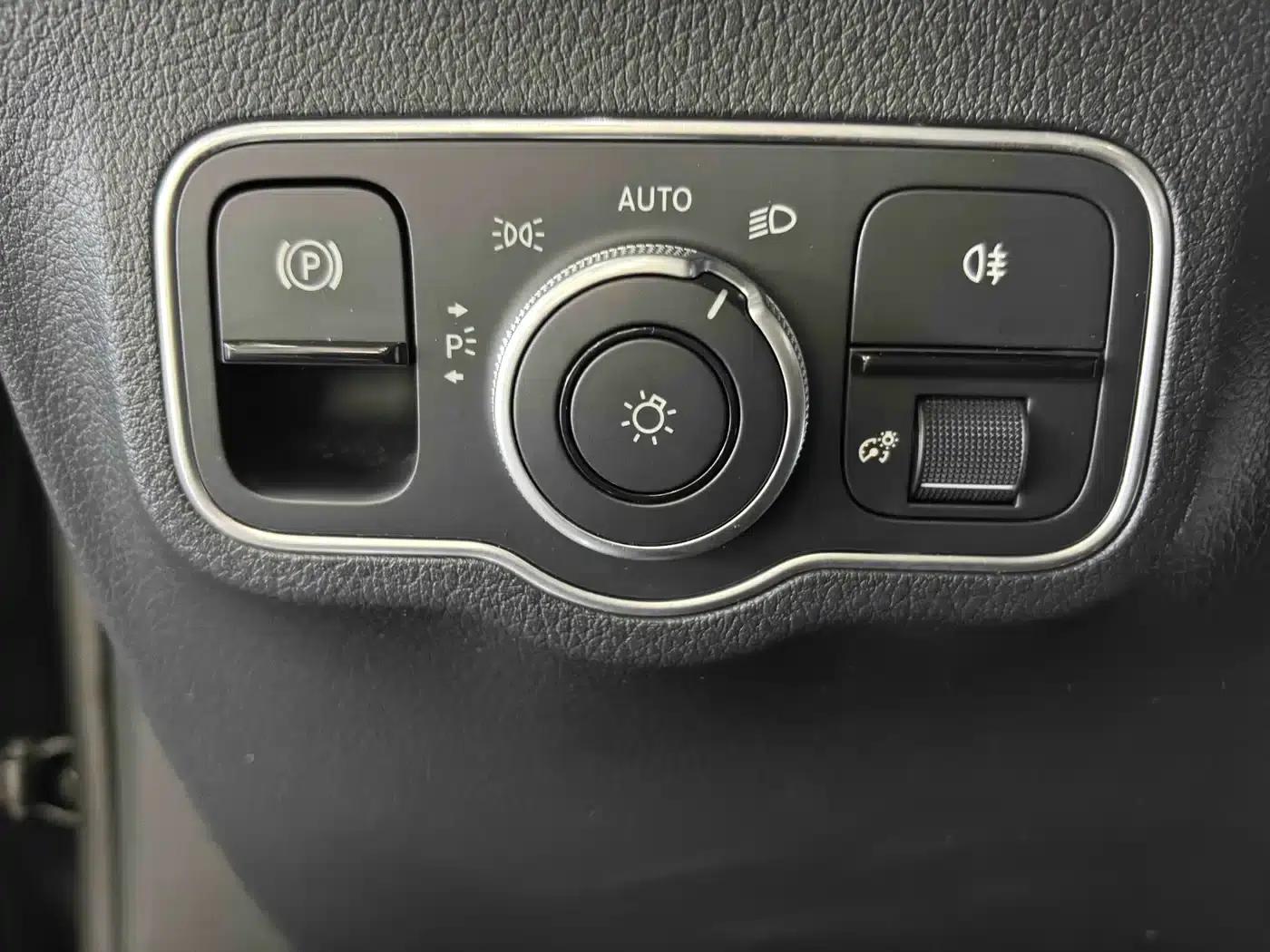 Mercedes-Benz GLB 2024 Facelift GLB 200 Dynamic — миниатюра 14