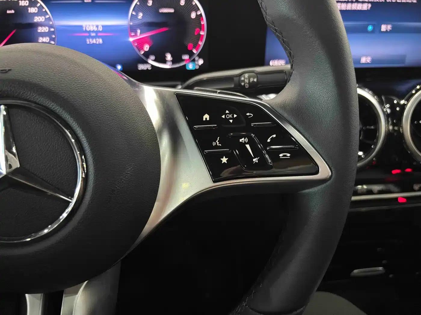 Mercedes-Benz GLB 2024 Facelift GLB 200 Dynamic — миниатюра 16