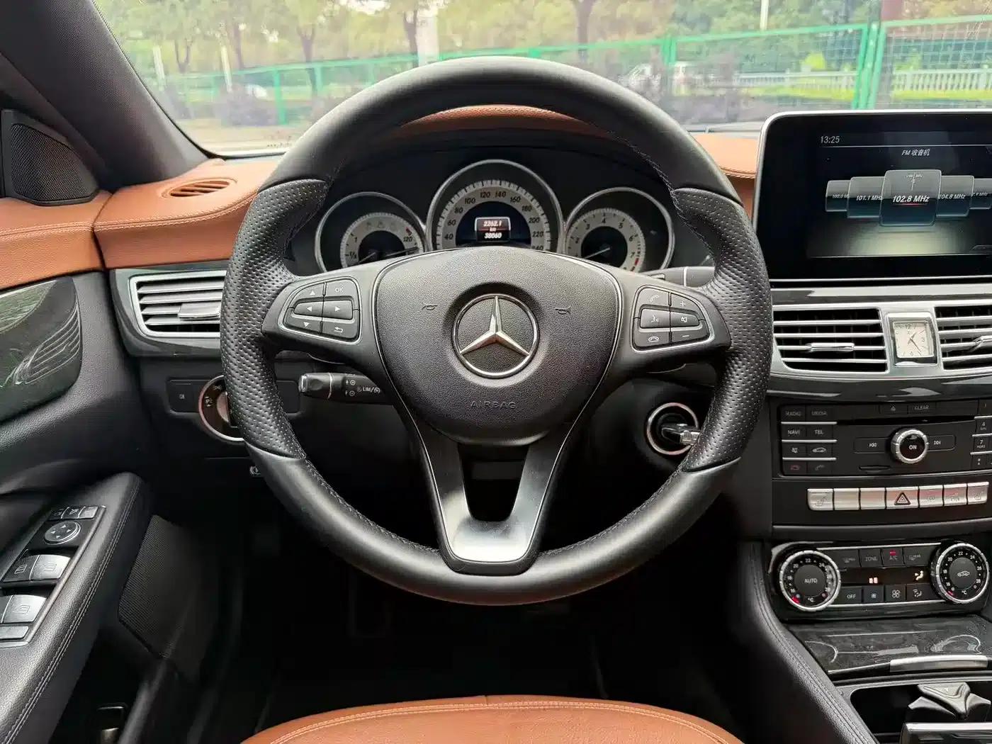 2015 Mercedes-Benz CLS 260 — миниатюра 13