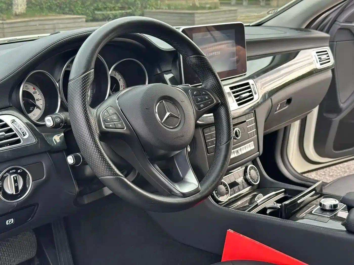 2015 Mercedes-Benz CLS 260 — миниатюра 9