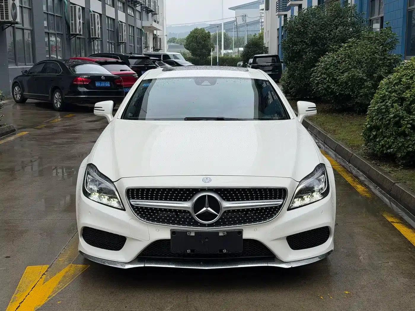 Mercedes-Benz CLS 2017 CLS 260 Colorful Edition — миниатюра 3