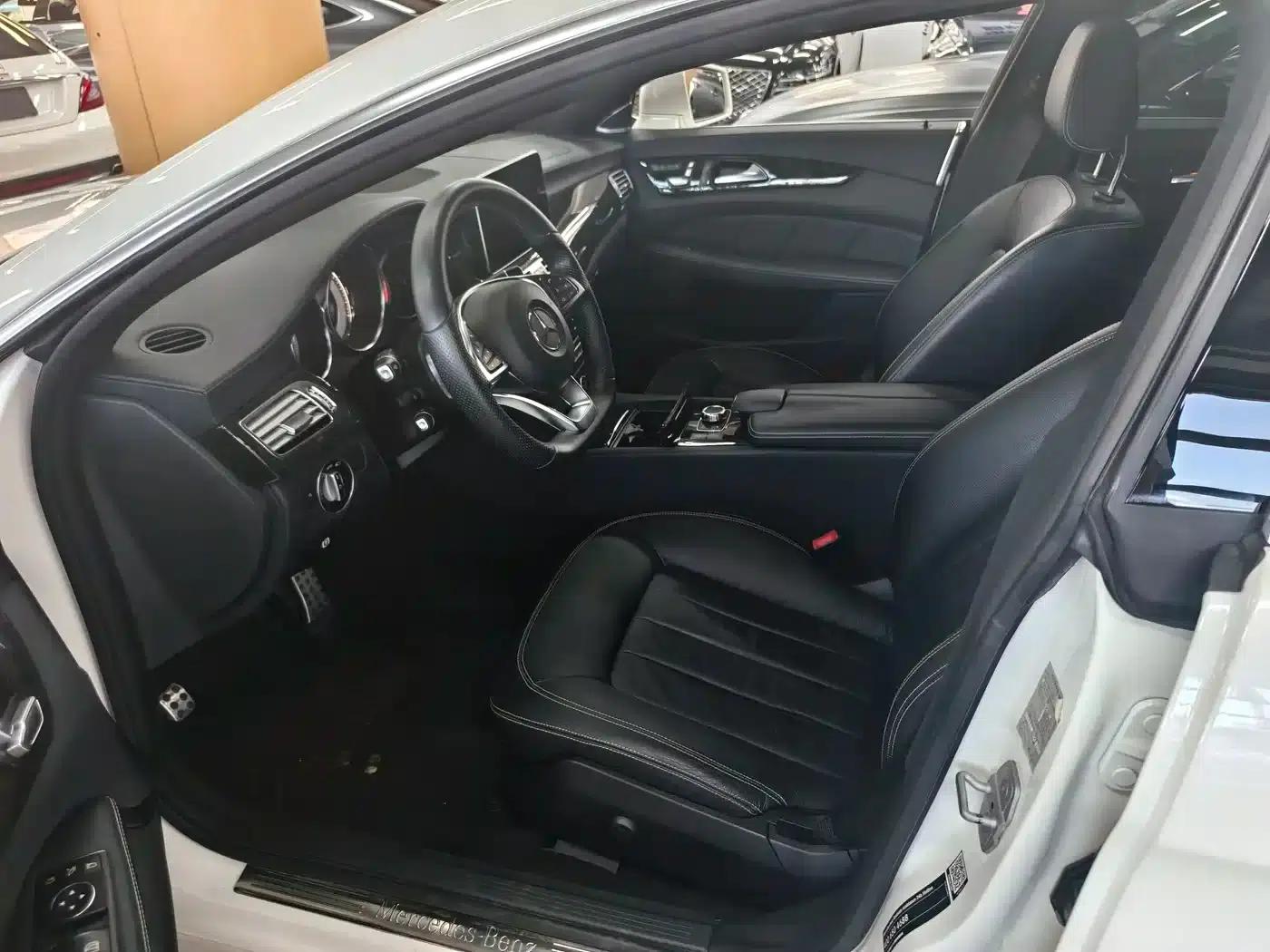 Mercedes-Benz CLS 2017 CLS 260 Colorful Edition — миниатюра 9