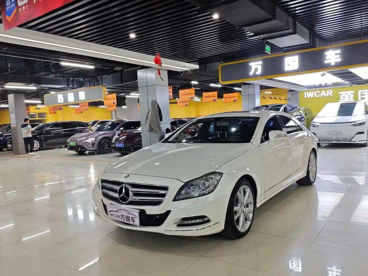 2012 Mercedes-Benz CLS 300 CGI — миниатюра 1