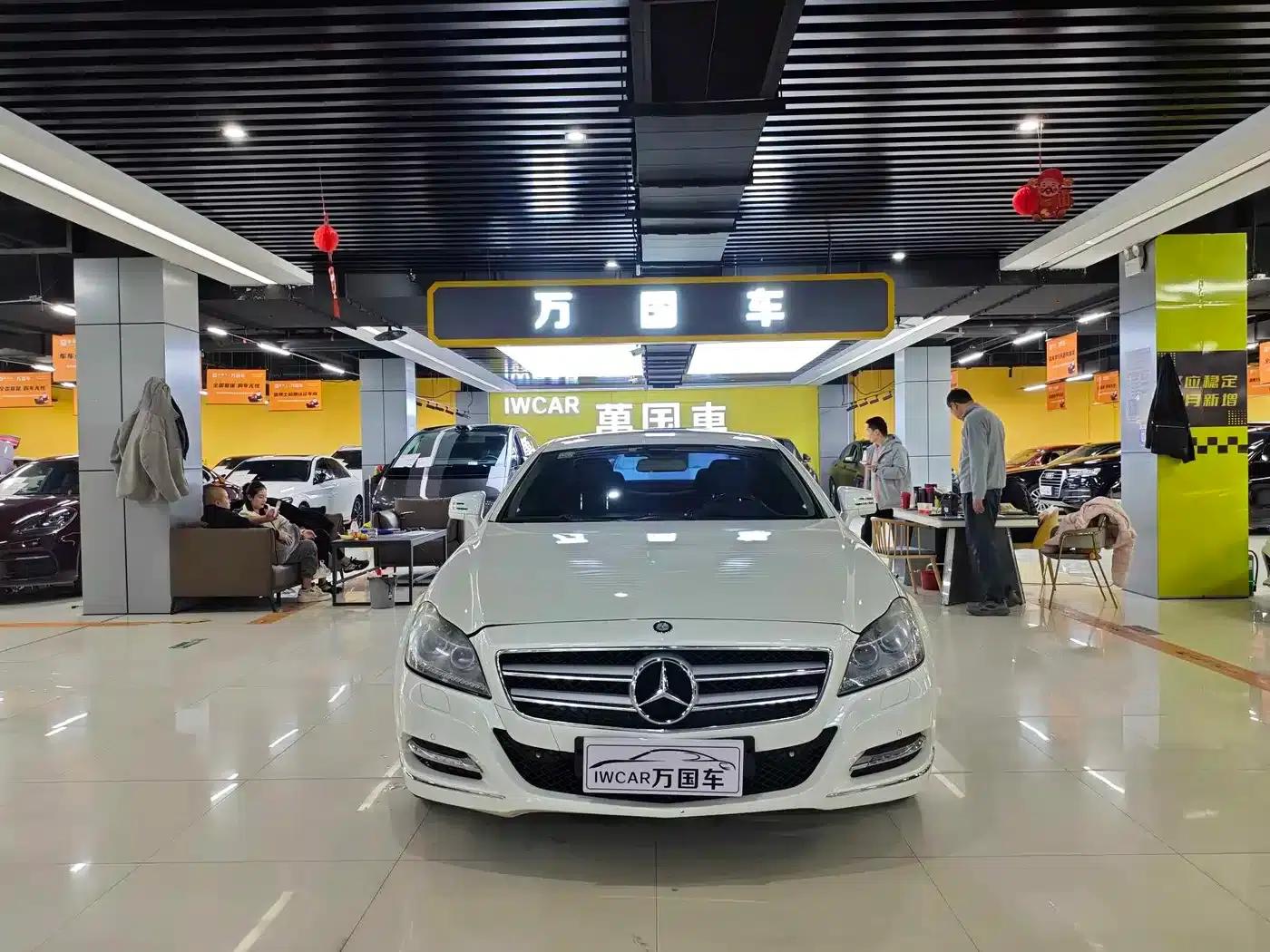 2012 Mercedes-Benz CLS 300 CGI — миниатюра 3