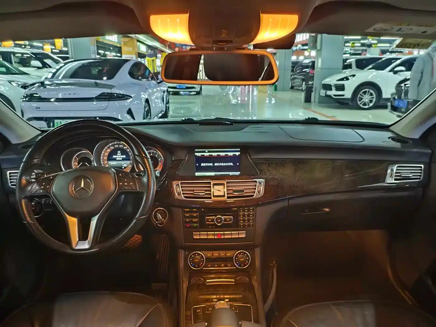 2012 Mercedes-Benz CLS 300 CGI — миниатюра 7
