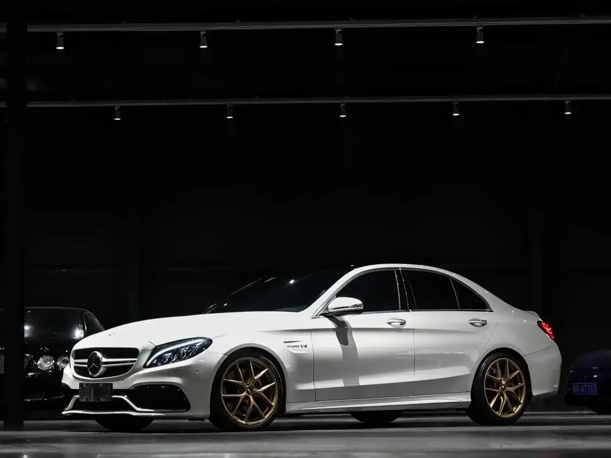 2015 Mercedes-Benz C-Class AMG C 63 — миниатюра 1