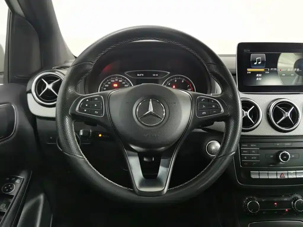 2017 Mercedes-Benz B-Class B 200 Dynamic — миниатюра 11