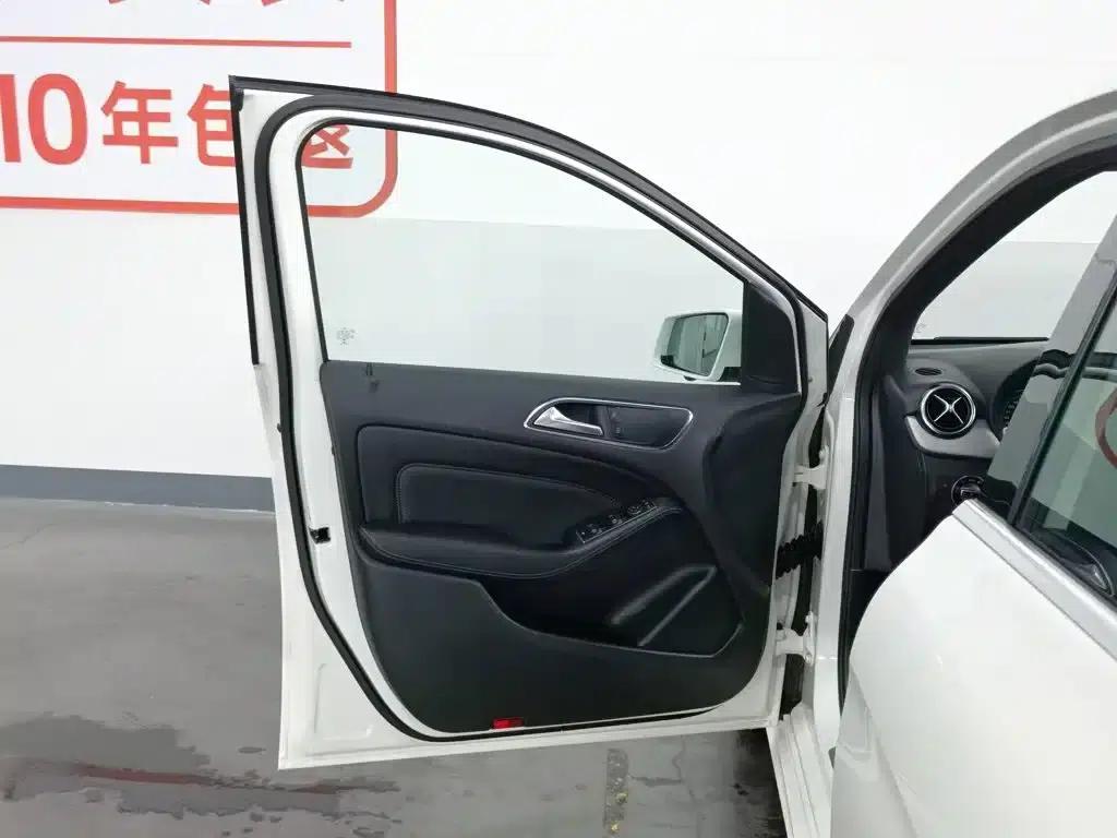 2017 Mercedes-Benz B-Class B 200 Dynamic — миниатюра 8