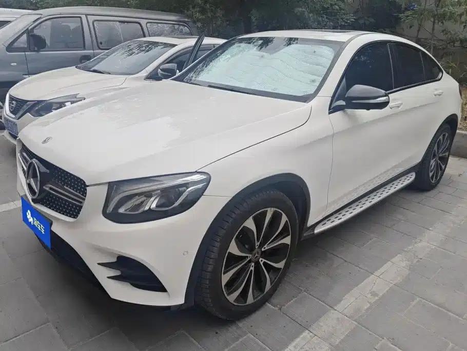 2017 Mercedes-Benz GLC Coupe, GLC 260 4MATIC Coupe SUV — миниатюра 1