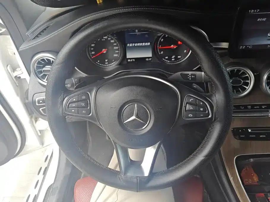 2017 Mercedes-Benz GLC Coupe, GLC 260 4MATIC Coupe SUV — миниатюра 15