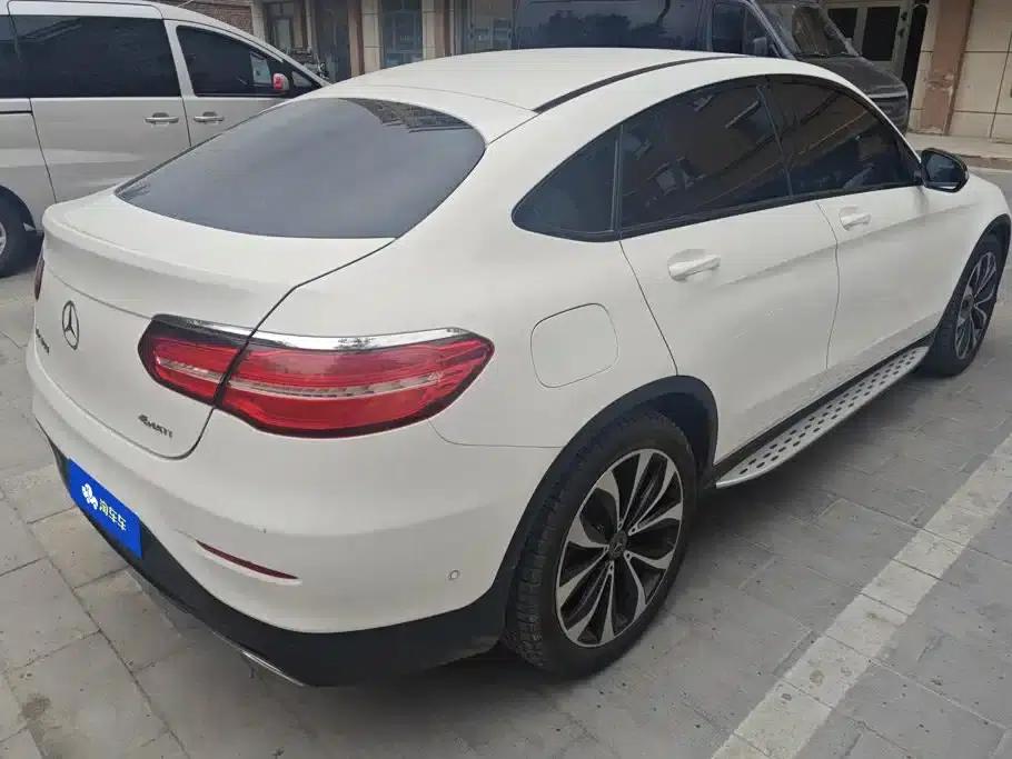 2017 Mercedes-Benz GLC Coupe, GLC 260 4MATIC Coupe SUV — миниатюра 3