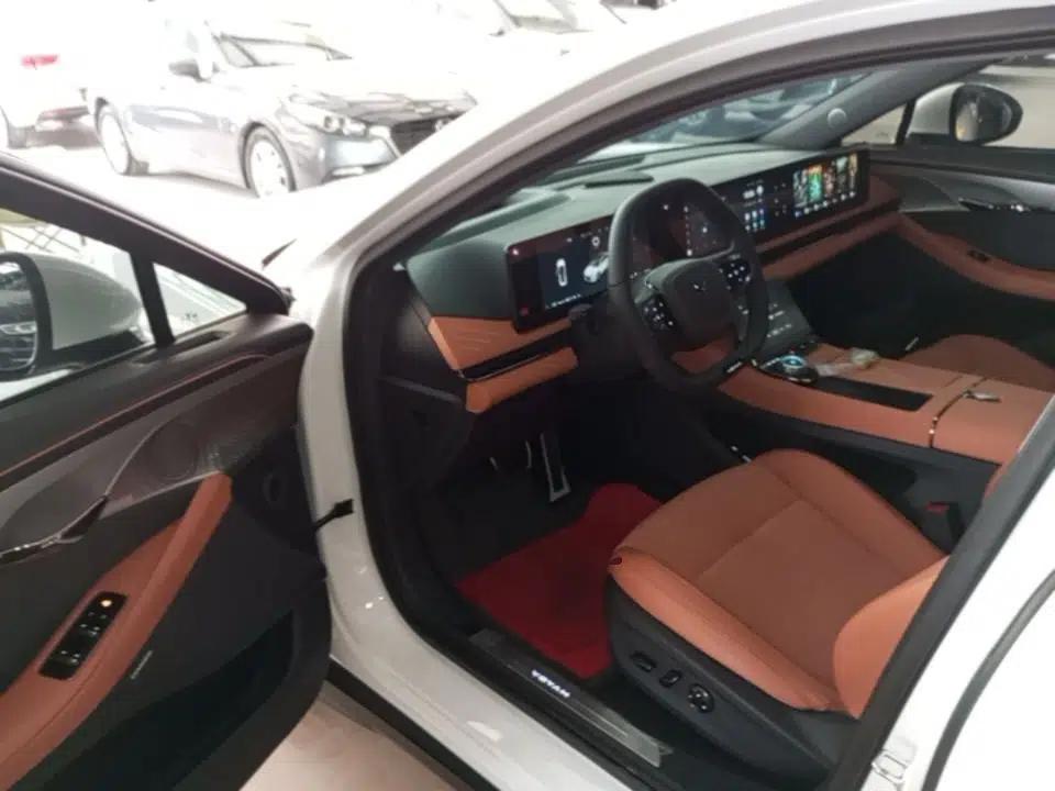 VOYAH PASSION 2024 PHEV Four-Wheel Drive Ultra-Long Range Flagship Model — миниатюра 18