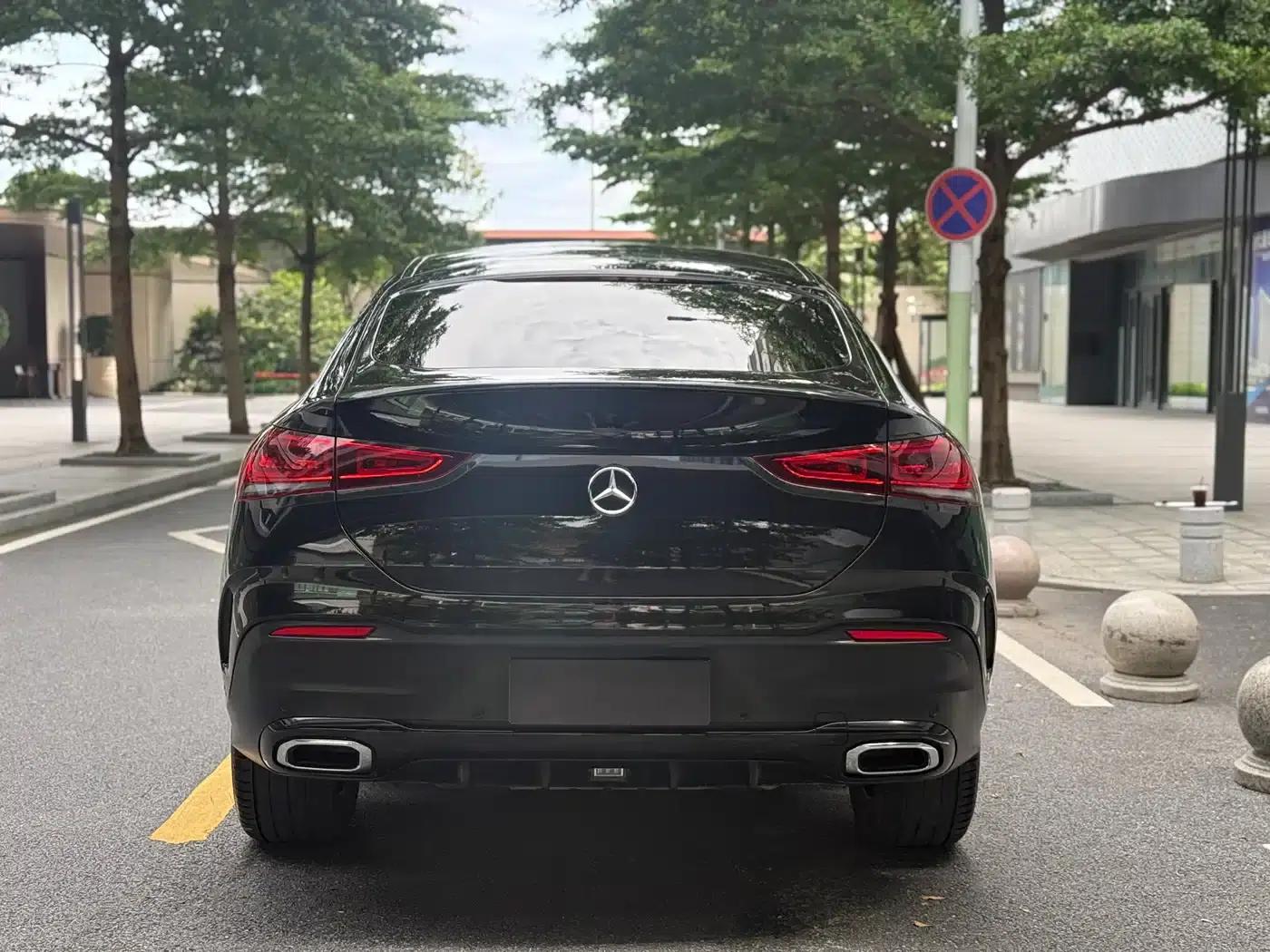 2020 Mercedes-Benz GLE Coupe, GLE 350 4MATIC Coupe SUV Luxury Model — миниатюра 6