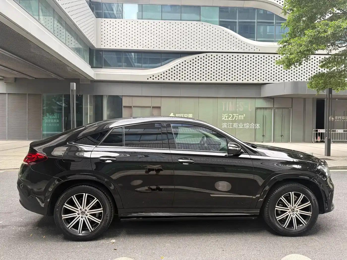 2020 Mercedes-Benz GLE Coupe, GLE 350 4MATIC Coupe SUV Luxury Model — миниатюра 8